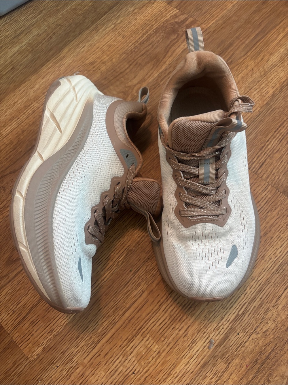 Women's White and Tan Athletic Sneakers — Lightweight Everyday Support